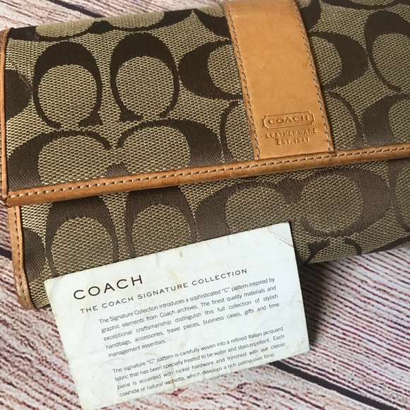 Authentic coach signature wallet - Picture 2 of 5